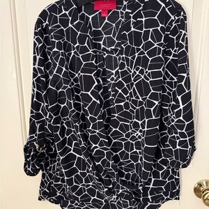 Jennifer Lopez Black and White Geometric Women's Top